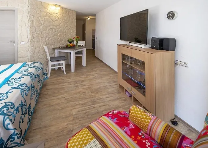 Vulkanhoehe - Im Maarberg - In Am